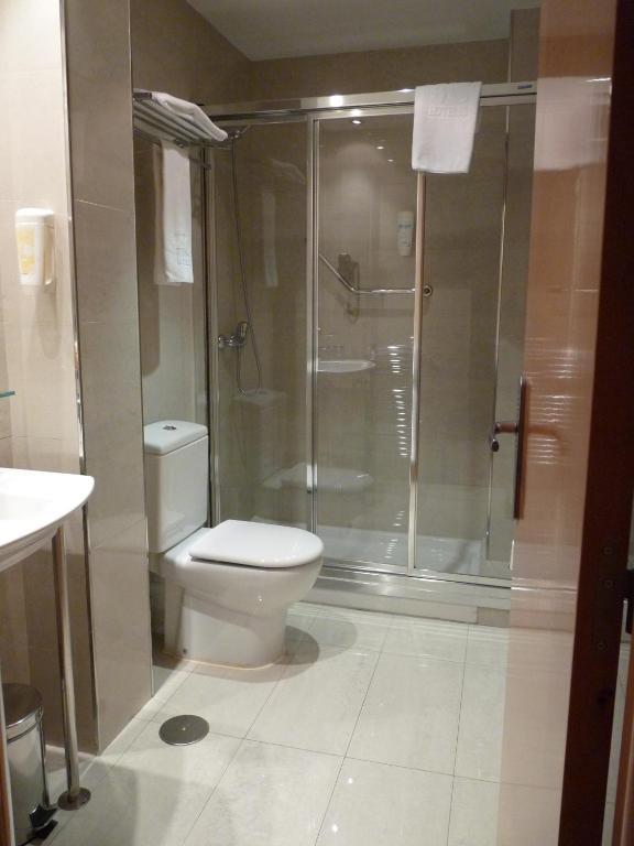 Hotel 4C Puerta Europa Madrid Chambre photo