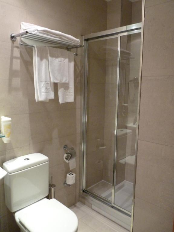 Hotel 4C Puerta Europa Madrid Chambre photo