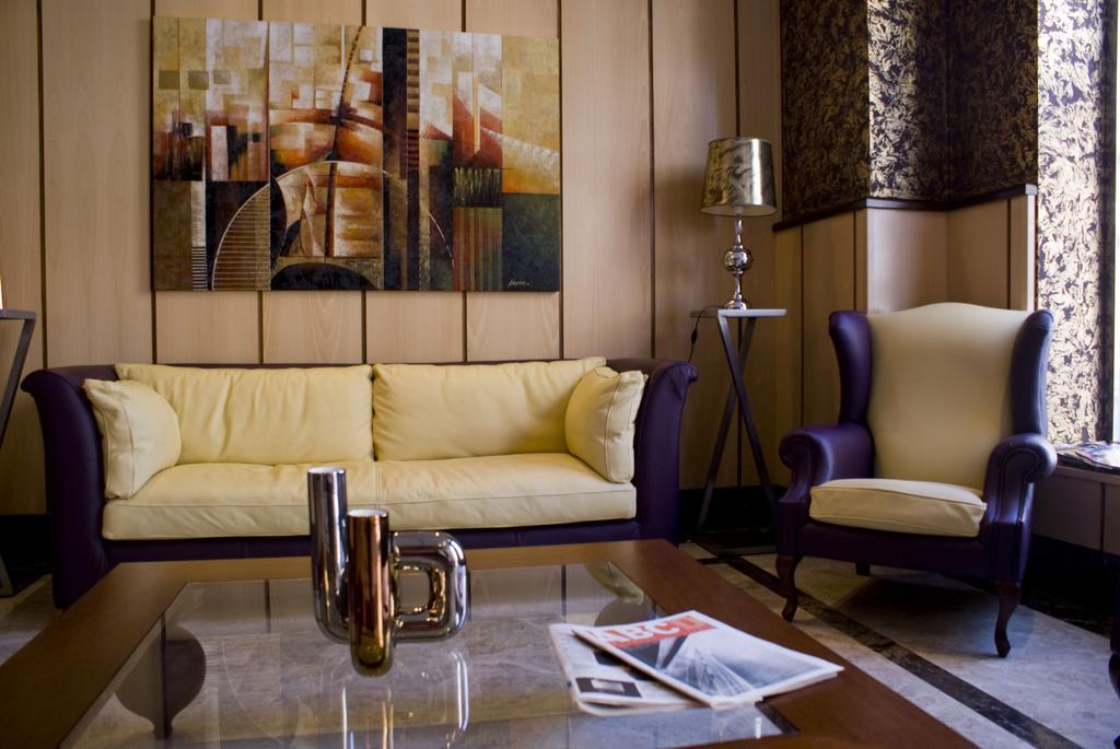 Hotel 4C Puerta Europa Madrid Extérieur photo